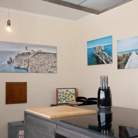 Away From Apartmán Peniche