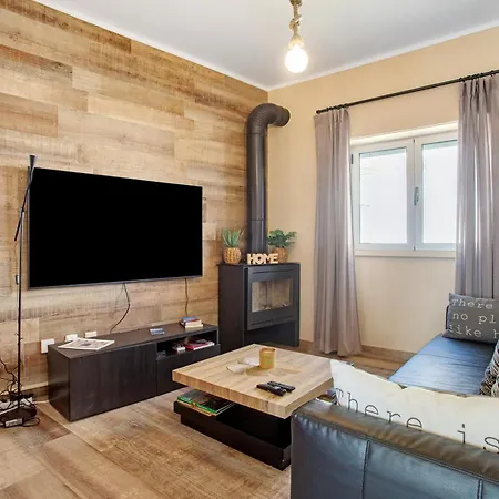 Away From Apartmán Peniche