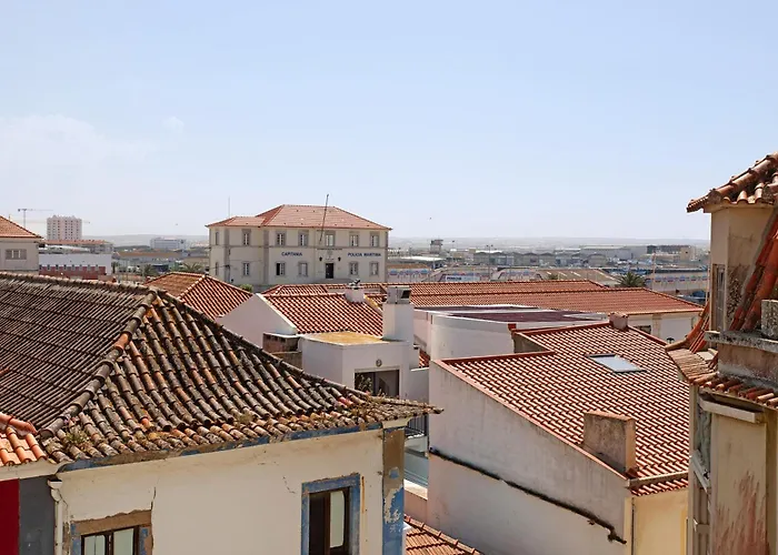 Away From Apartamento *