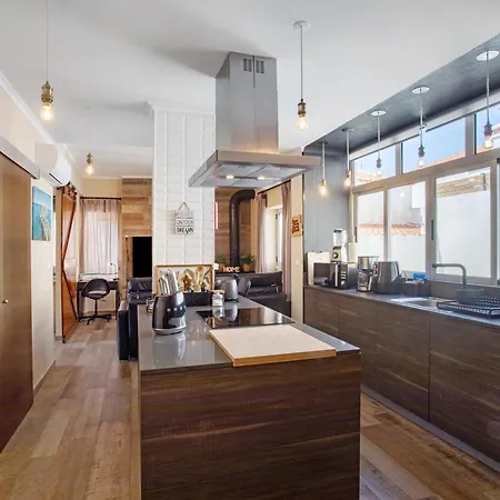 Away From * 페니케