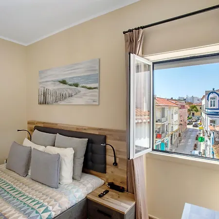 Away From * 페니케